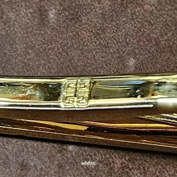 Givenchy Gold and Black Tone Cufflinks in Original box - Picture 4 of 6